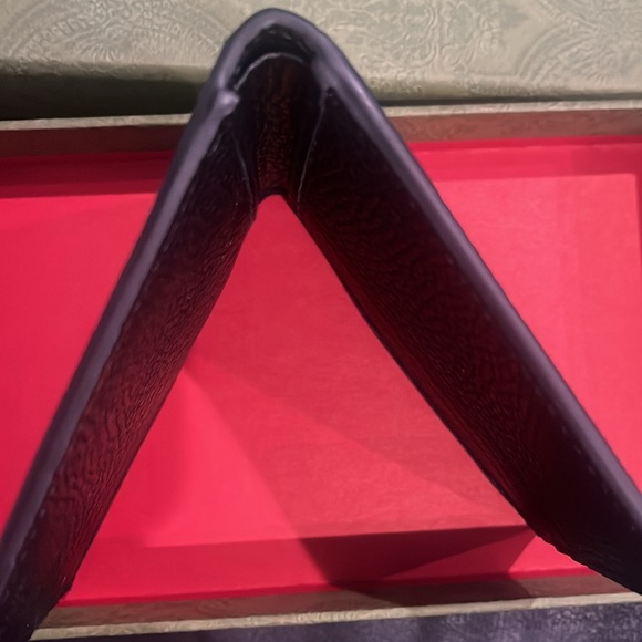 Gucci EUC (Looks Brand New) Wallet with box - Picture 7 of 7